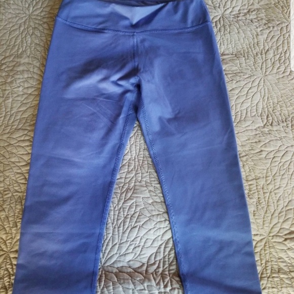 Fabletics Bundle Size Large - Picture 3 of 8